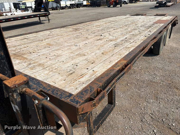 image for item FI0328 2015 Carry On Trailer Corporation equipment trailer