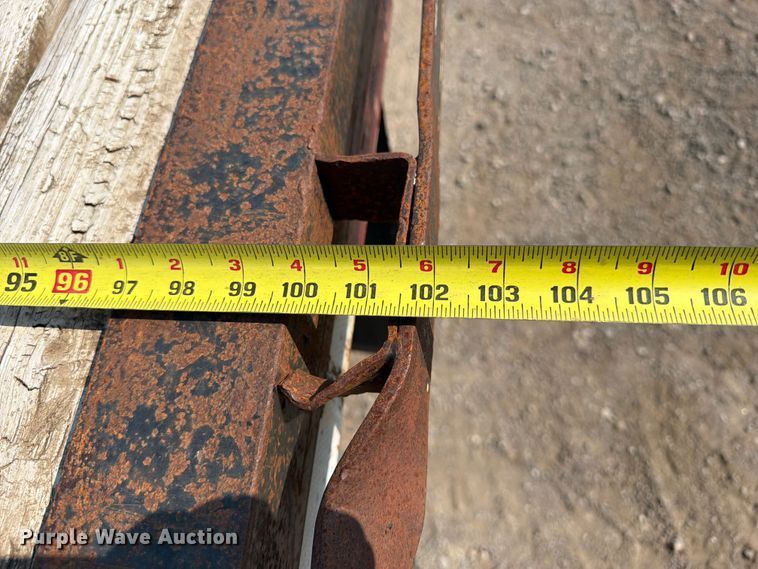 image for item FI0328 2015 Carry On Trailer Corporation equipment trailer