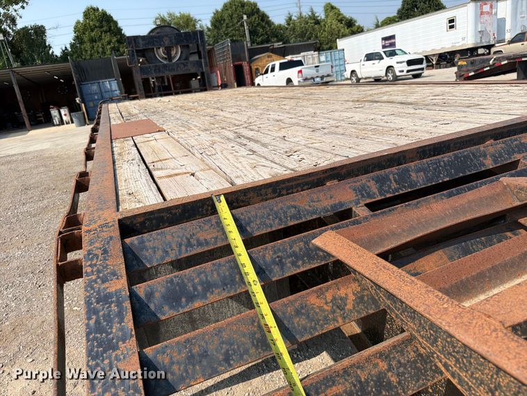 image for item FI0328 2015 Carry On Trailer Corporation equipment trailer