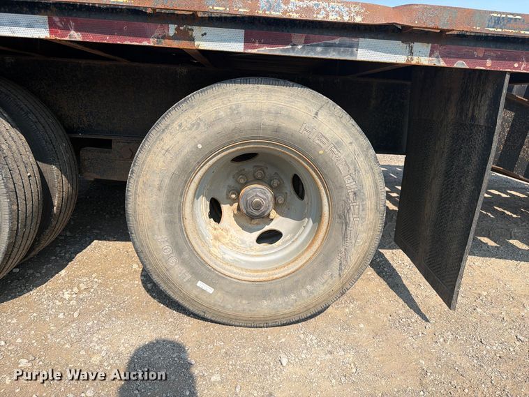 image for item FI0328 2015 Carry On Trailer Corporation equipment trailer