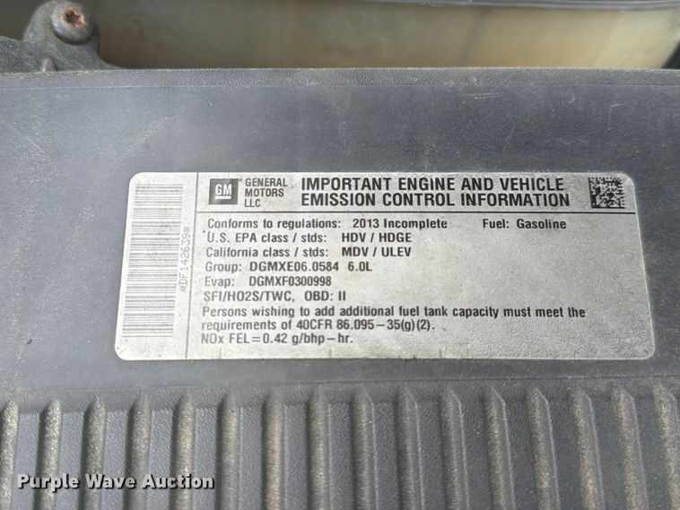 image for item FI1008 2013 GMC Sierra 2500HD flatbed pickup truck