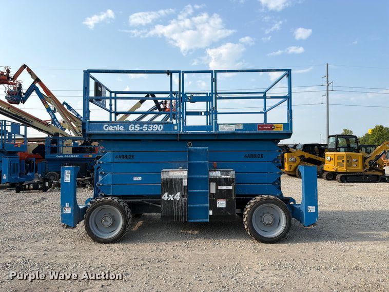 image for item FK3035 2015 Genie GS-5390 scissor lift