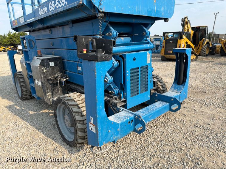 image for item FK3035 2015 Genie GS-5390 scissor lift