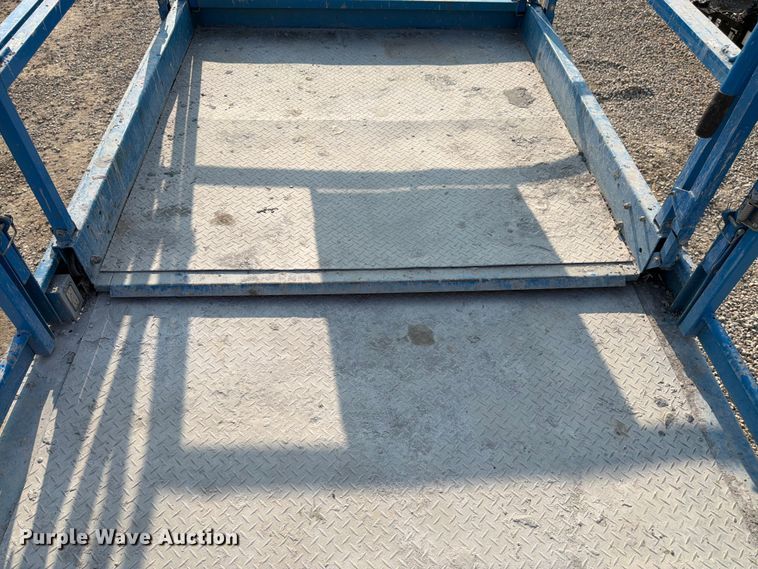 image for item FK3035 2015 Genie GS-5390 scissor lift