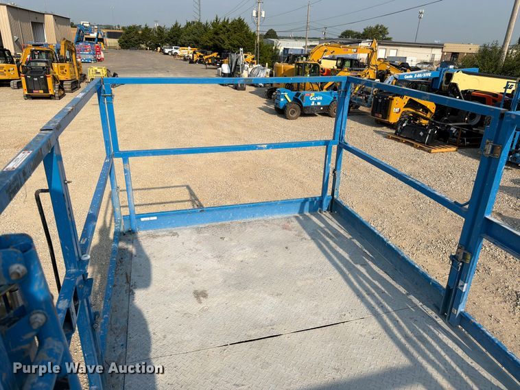 image for item FK3035 2015 Genie GS-5390 scissor lift