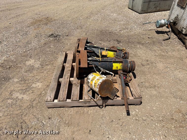 image for item FK3189 (3) jacks