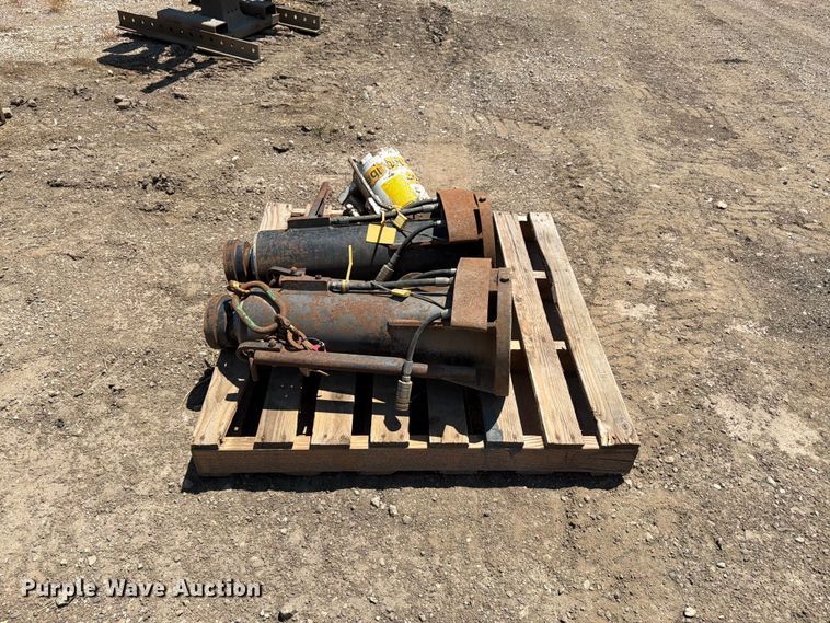 image for item FK3189 (3) jacks