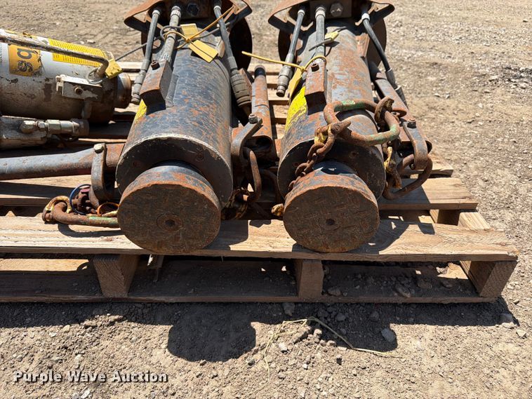 image for item FK3189 (3) jacks