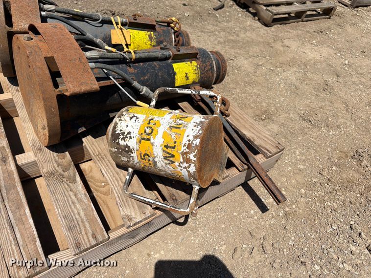 image for item FK3189 (3) jacks