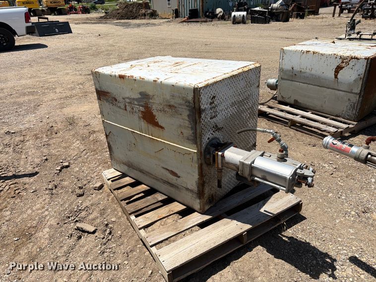 image for item FK3191 Tank