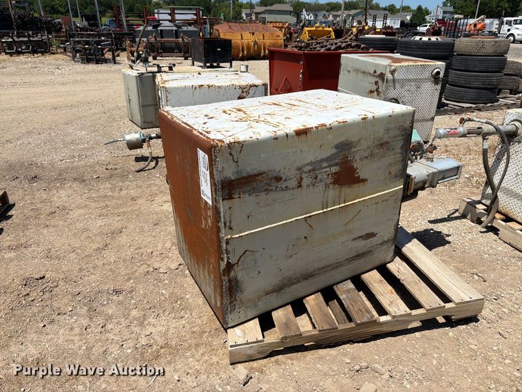 image for item FK3191 Tank