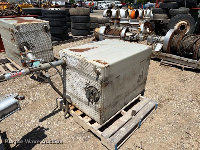 image for item FK3192 Tank