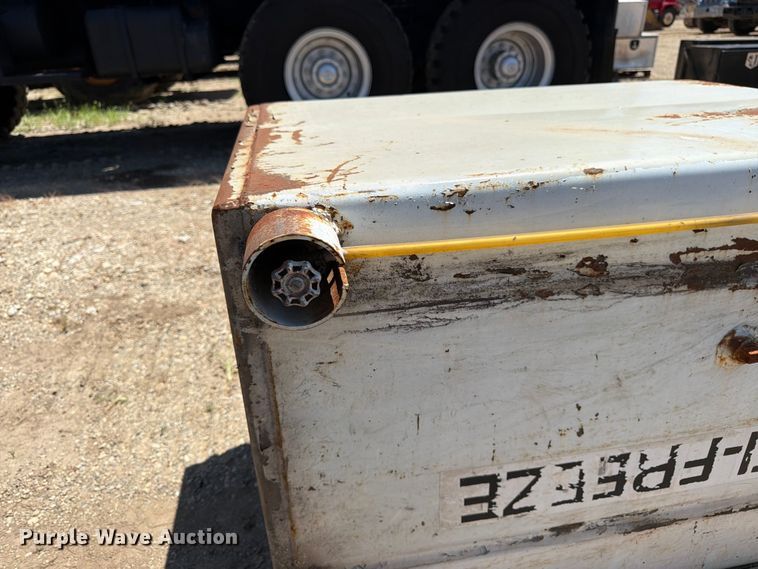 image for item FK3192 Tank