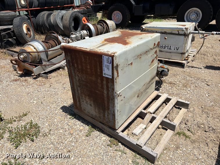 image for item FK3193 Tank