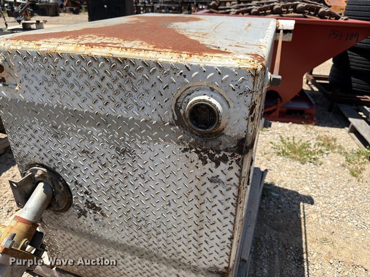 image for item FK3193 Tank