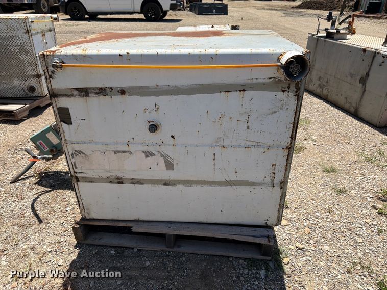 image for item FK3193 Tank