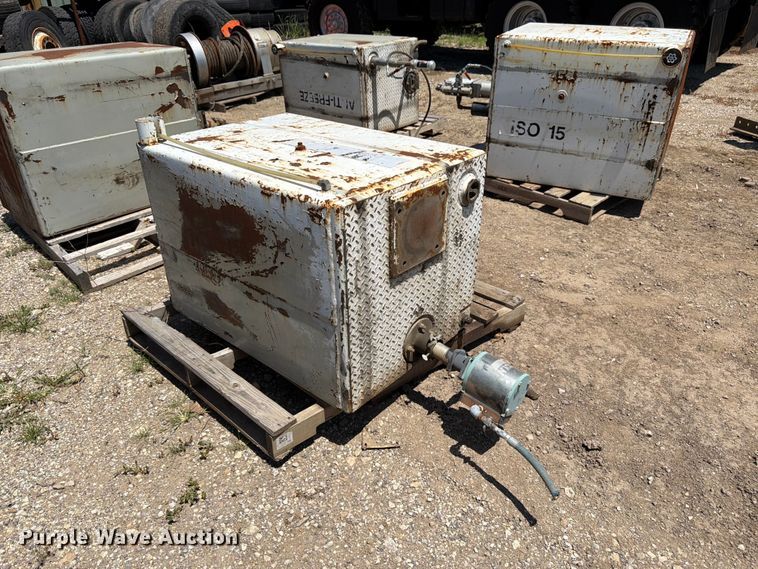 image for item FK3194 Tank