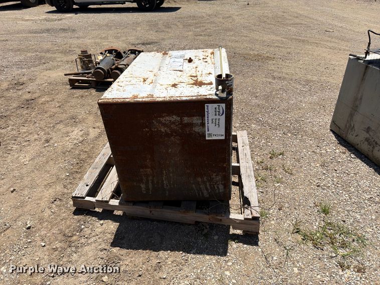 image for item FK3194 Tank