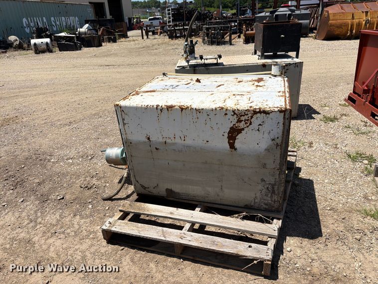 image for item FK3194 Tank