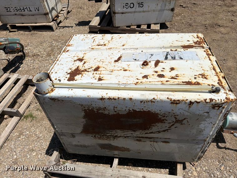image for item FK3194 Tank