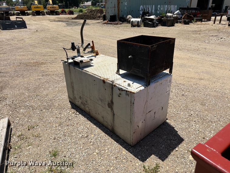 image for item FK3195 Tank