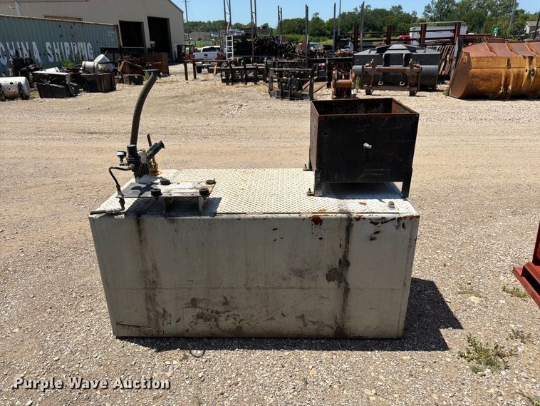 image for item FK3195 Tank