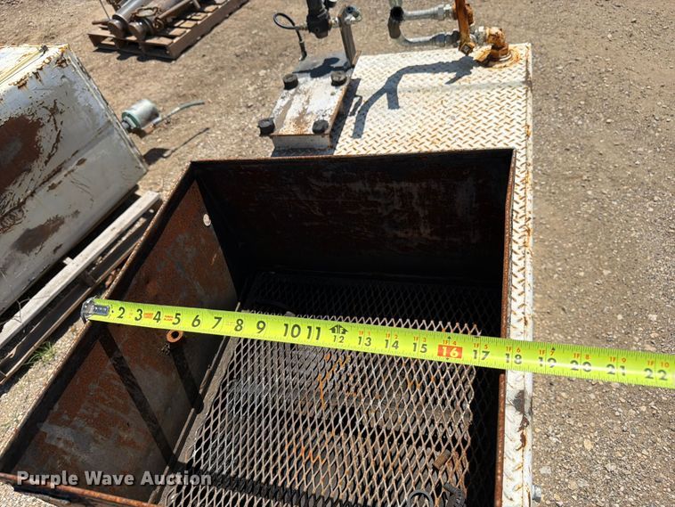 image for item FK3195 Tank