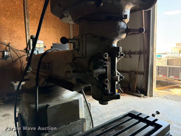 image for item FK3198 Tree Tool and Die Works 2UVR milling machine