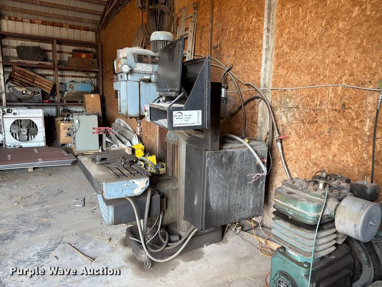 image for item FK3200 Clausing Kondia CNC machine