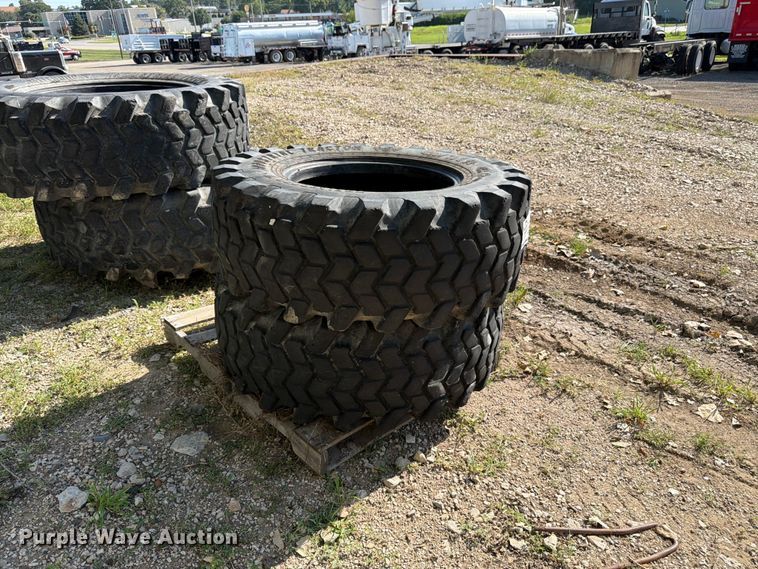 image for item FK3203 (2) Treileborg 420/70B24 tires
