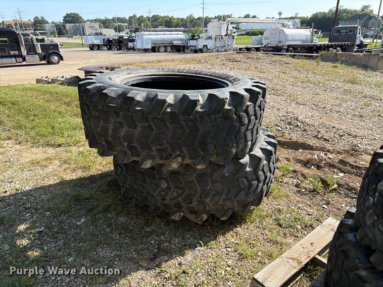 image for item FK3204 (2) Treileborg 520/70B34 tires