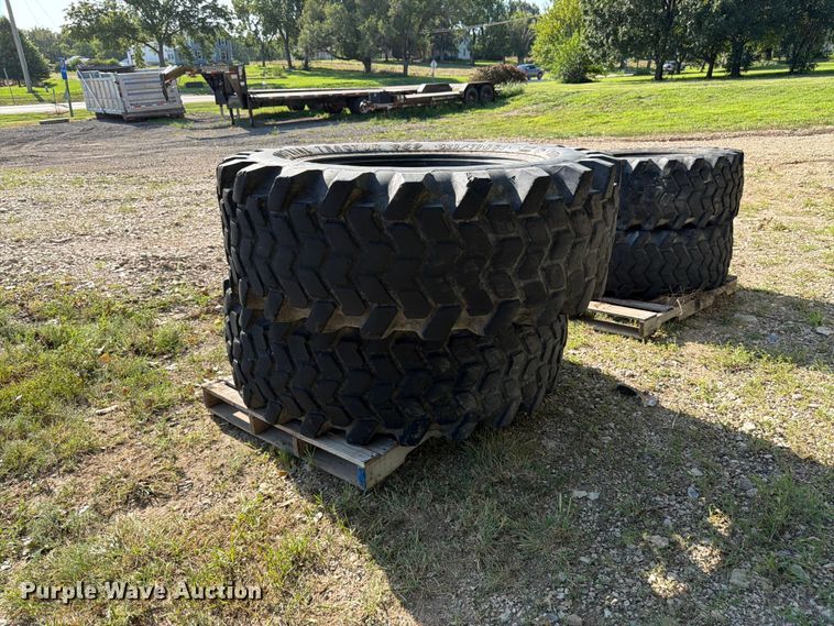 image for item FK3204 (2) Treileborg 520/70B34 tires