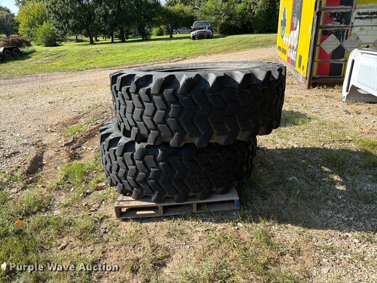 image for item FK3204 (2) Treileborg 520/70B34 tires