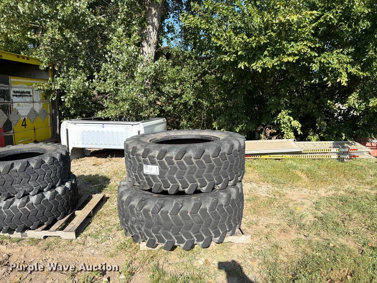 image for item FK3204 (2) Treileborg 520/70B34 tires