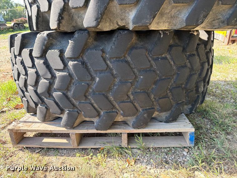 image for item FK3204 (2) Treileborg 520/70B34 tires