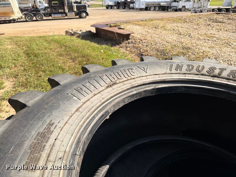 image for item FK3204 (2) Treileborg 520/70B34 tires