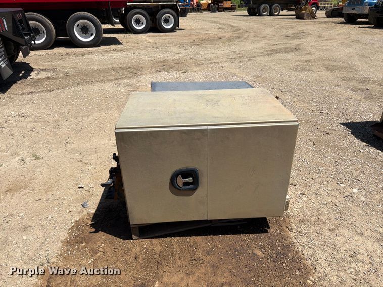 image for item FK3219 (2) toolboxes