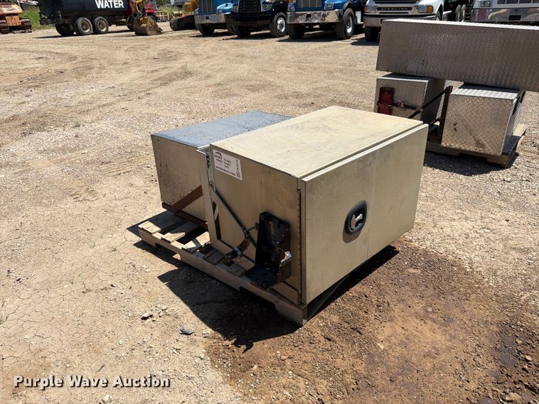 image for item FK3219 (2) toolboxes