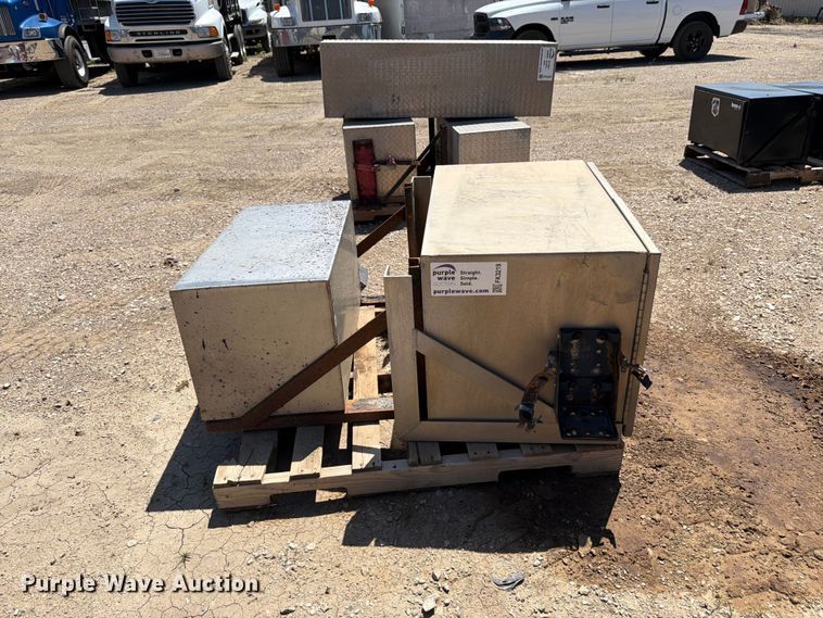 image for item FK3219 (2) toolboxes