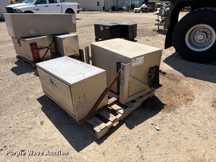 image for item FK3219 (2) toolboxes