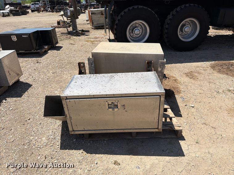 image for item FK3219 (2) toolboxes