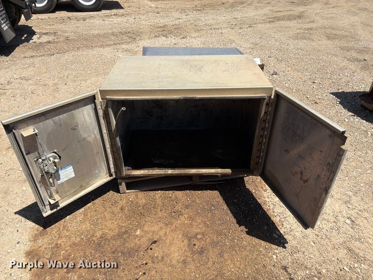 image for item FK3219 (2) toolboxes