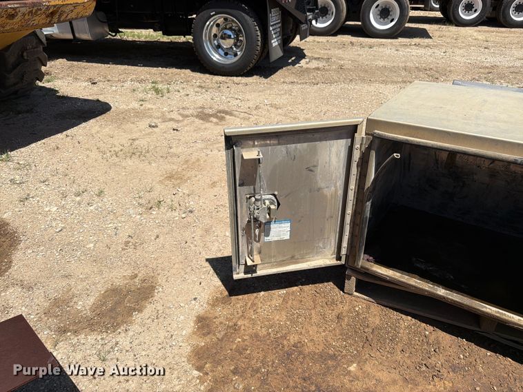 image for item FK3219 (2) toolboxes