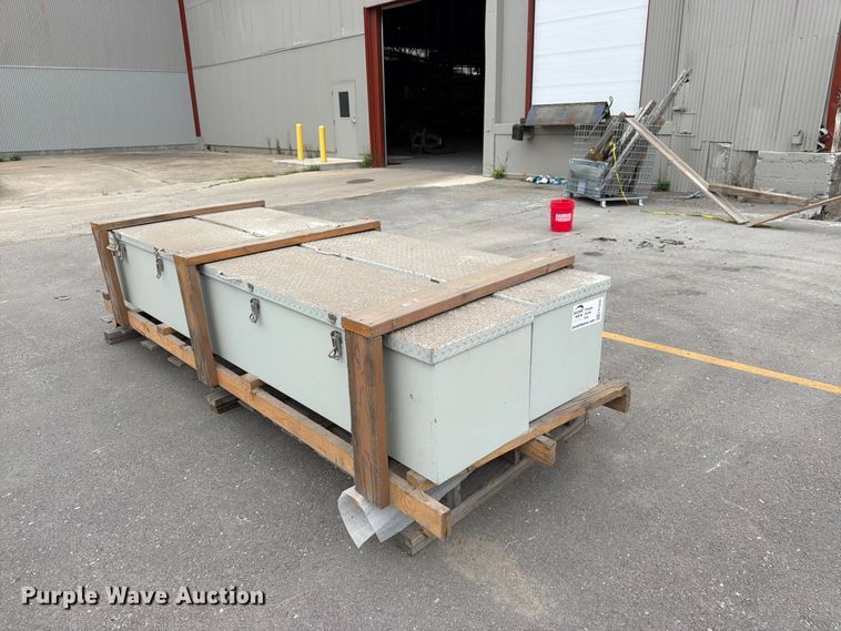 (2) toolboxes
