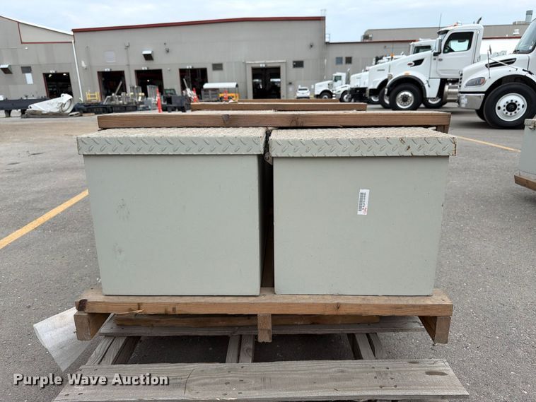 image for item FK3245 (2) toolboxes