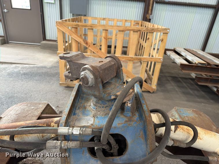 image for item FK3247 Heiden HC28-S-4 clamshell grapple
