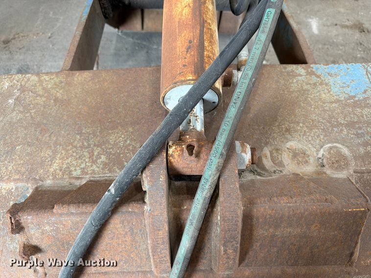 image for item FK3247 Heiden HC28-S-4 clamshell grapple