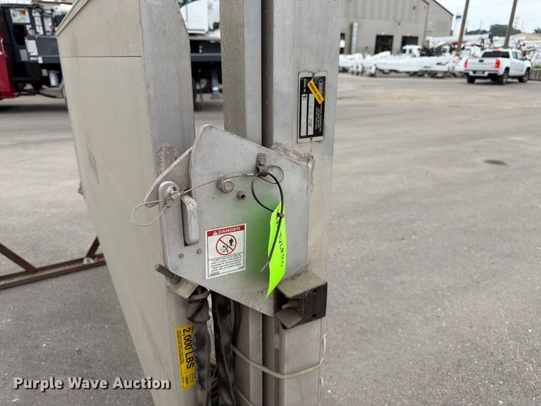 image for item FK3250 Thieman TVR20 rail gate lift