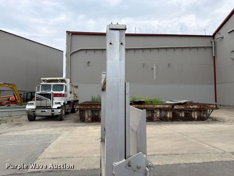 image for item FK3250 Thieman TVR20 rail gate lift