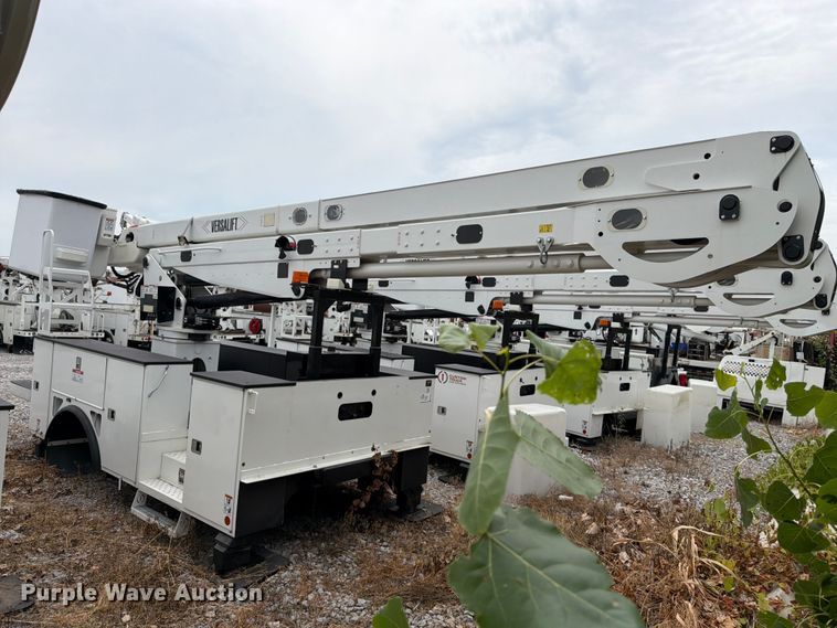 image for item FK3257 Dakota Bodies 168-LB bucket truck bed